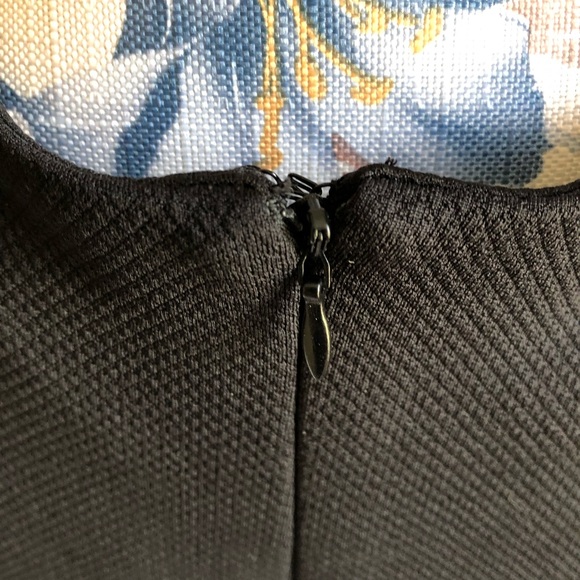 Madison Leigh black,white and red striped dress 6 - Picture 4 of 8